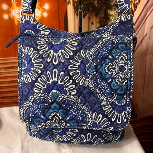 Vera Bradley Bohemian Messenger Adjustable Crossbody Bag, zip close and magnetic - Picture 5 of 16